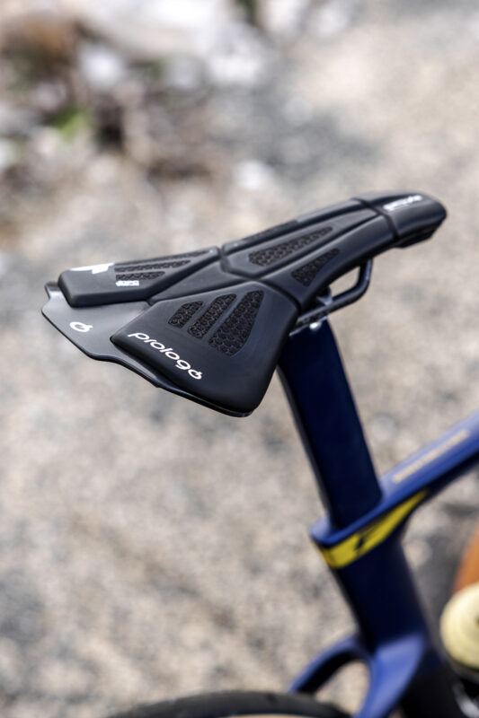 Pinarello New Dogma F Red AXS Q36.5 REPLICA