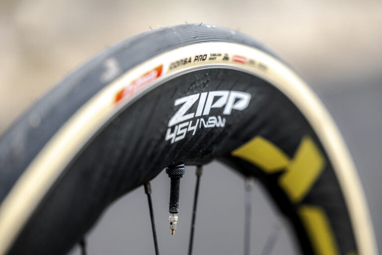 Pinarello New Dogma F Red AXS Q36.5 REPLICA