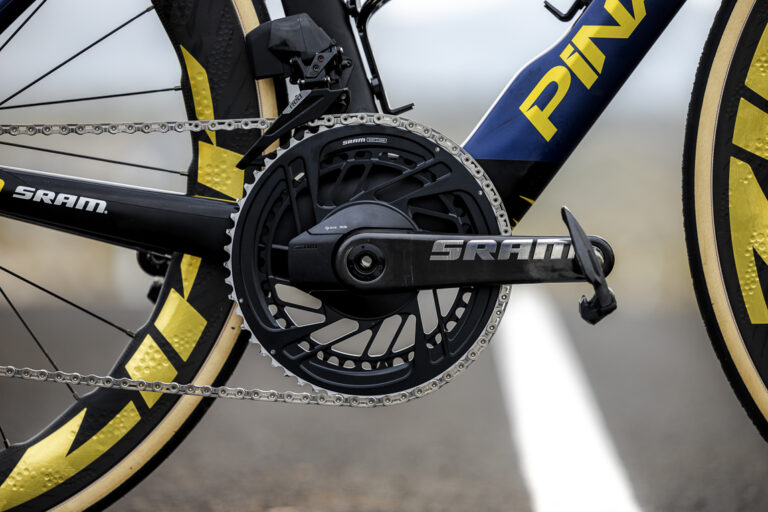 Pinarello New Dogma F Red AXS Q36.5 REPLICA